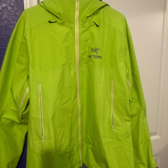 Arc'teryx Other - Arc'teryx Bright Green Men's Jacket